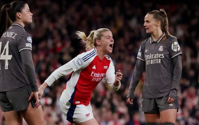 阿森纳女足2-1逆转里昂占得欧冠半决赛先机，史密斯破门