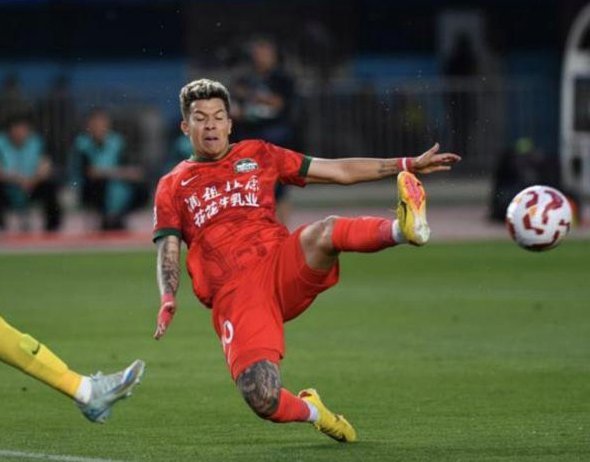 米特里策进球争议点球被吹 浙江2-0胜河南