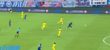 基莱斯低射破门外脚背，津门虎2-0申花胜仗
