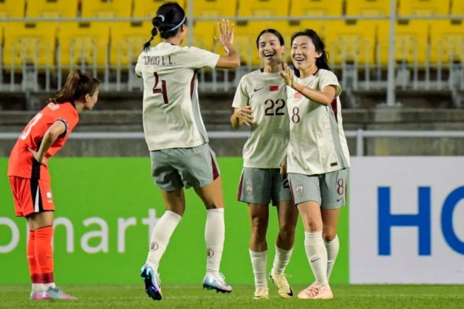 半场：朝鲜0-0中国，邵子钦头球造险，明有成中框