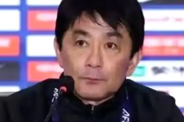 浮岛敏，一个每次集训都换号码的人，在伦敦肯定设置了不少烟雾弹