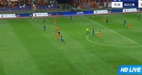 罗竞双破门助英博2-0胜新鹏城